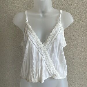 1439- H&M spaghetti strap white cropped blouse- medium